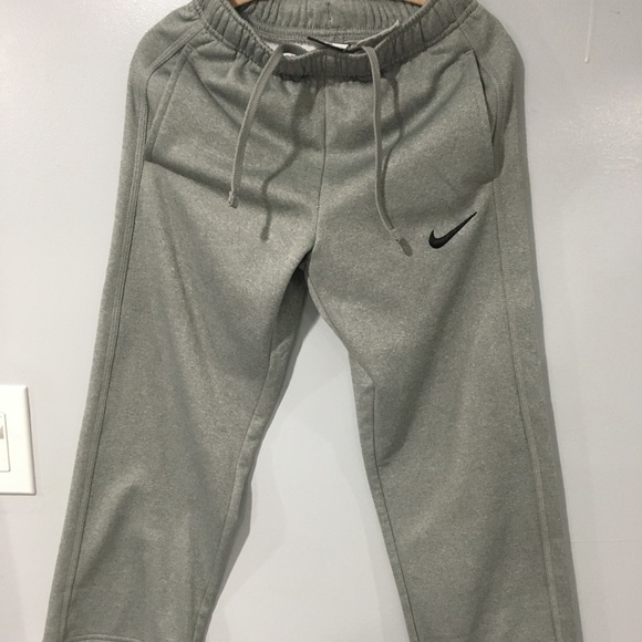 New Boys Nike Thermal,Fit grey sweatpants